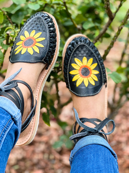 Flor de Campo Lace-up Black – Rosiita's B-utique